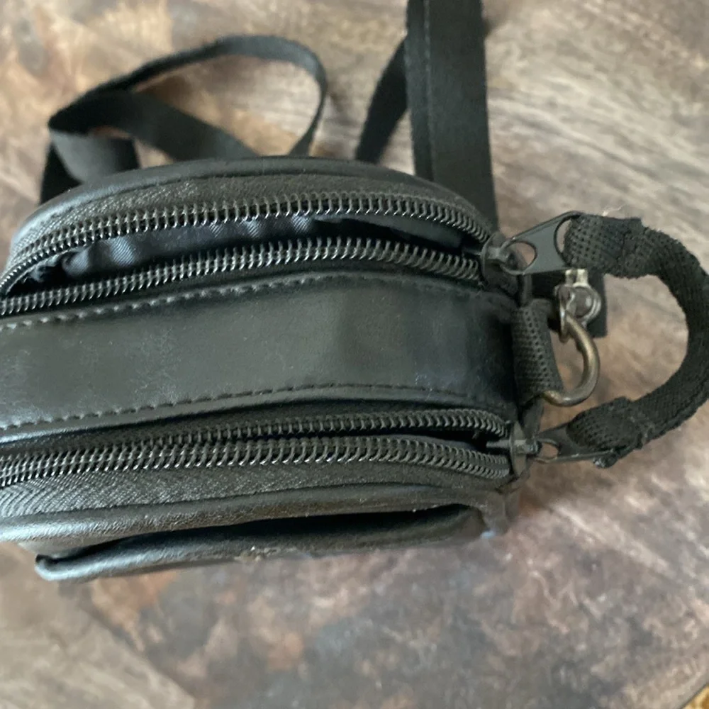 Digital Camera Carrying Case belt holster ICON Sport L3ICM111-BLK 6